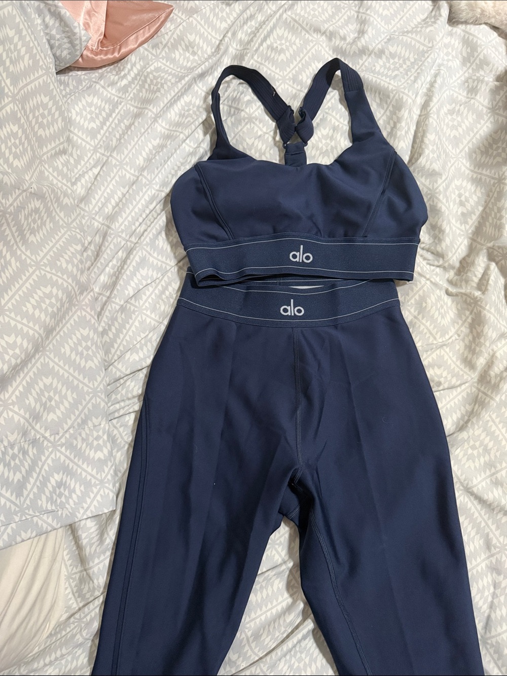 ALO Yoga Navy High-Rise Leggings with Matching Sports Bra Set